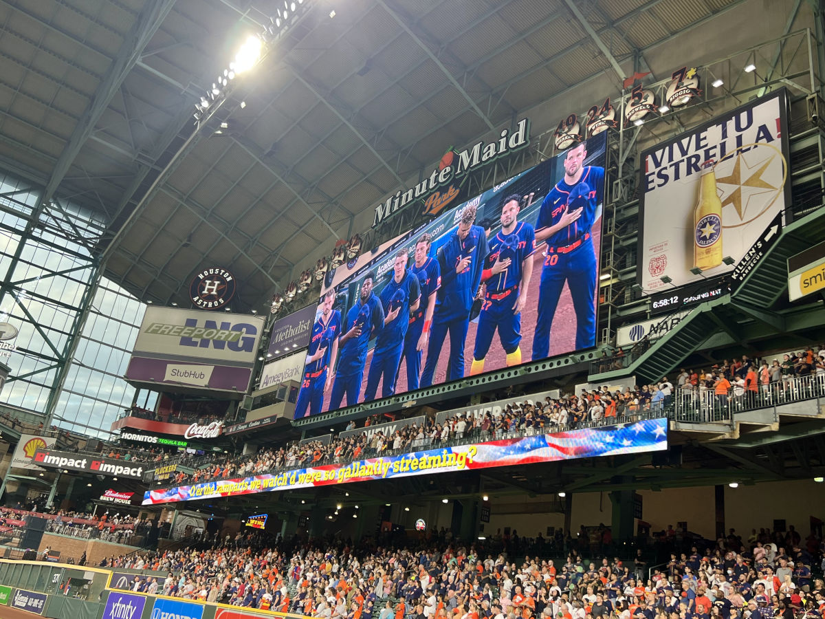 Duchesne and St. Thomas’ Combined Choir Sings the National Anthem at